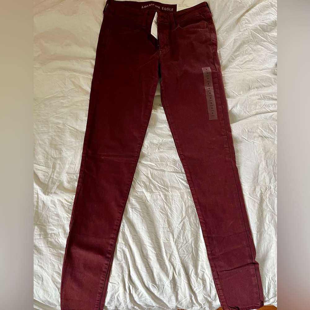 American Eagle Next Level Stretch Jeggings BRAND NEW Maroon SIZE 6 LONG